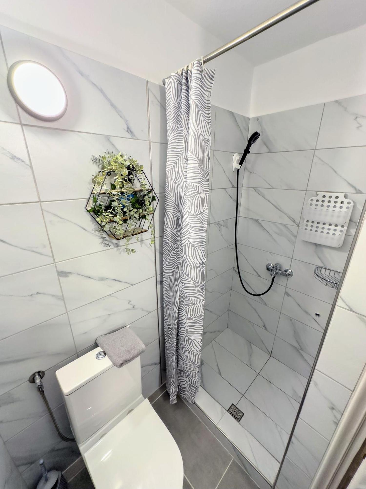 Νόστος Στο Κέντρο Των Ιωαννίνων Appartement Ioannina Buitenkant foto